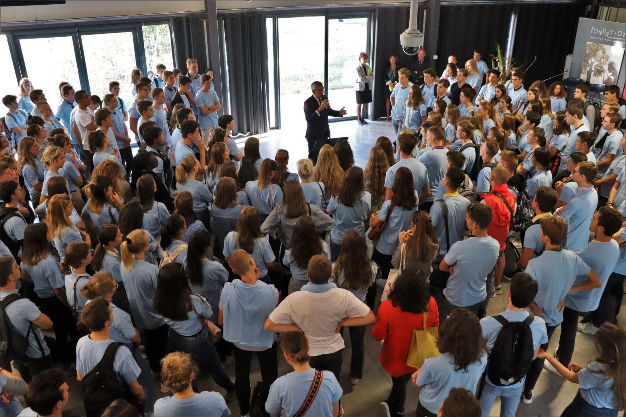 Integration week: presentation of the school